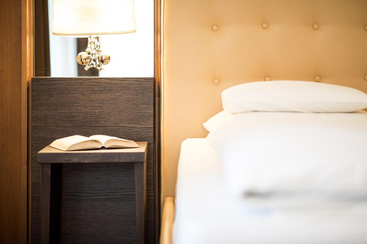 Hotel Haus Am Hang Caldaro Kültér fotó